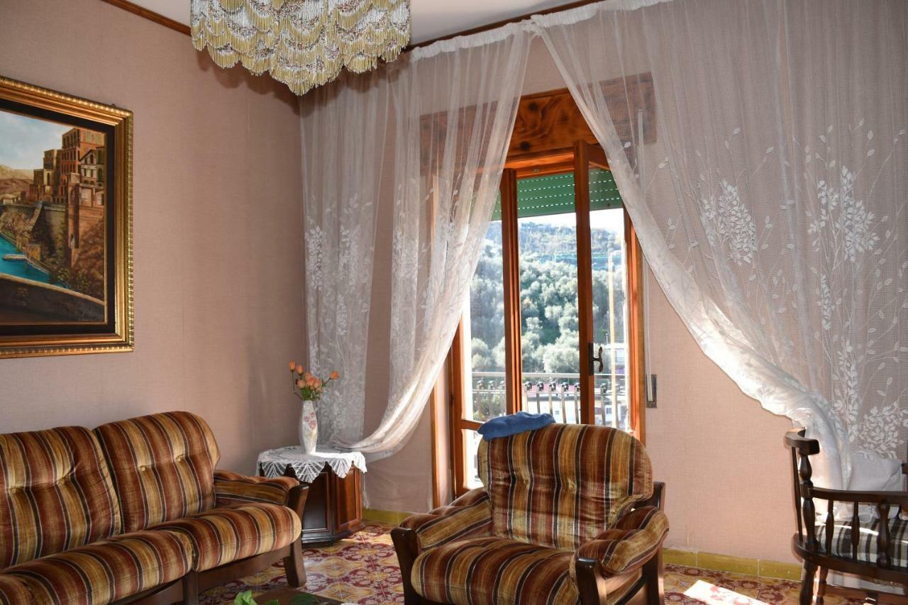Casa Dei Limoni Lägenhet Massa Lubrense Exteriör bild