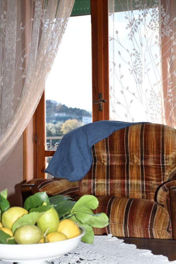 Casa Dei Limoni Lägenhet Massa Lubrense Exteriör bild